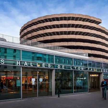 Le Paisible ~ Proche Metro شقة
